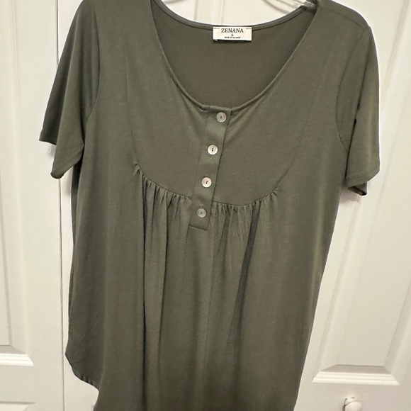 Pull over top with buttons - Picture 1 of 3